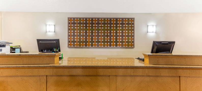 雷丁拉昆塔温德姆套房酒店(La Quinta Inn & Suites by Wyndham Redding)图片