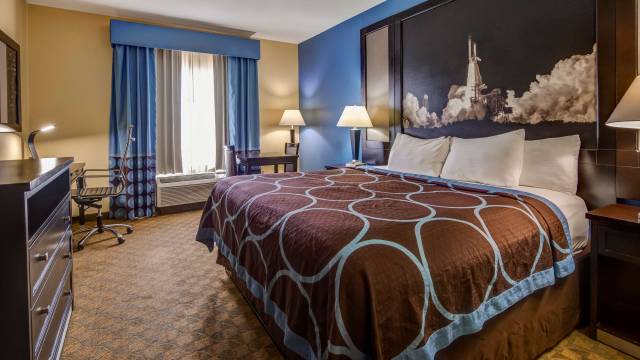 阿尔文贝斯特韦斯特SureStay Plus酒店(SureStay Plus Hotel by Best Western Alvin)