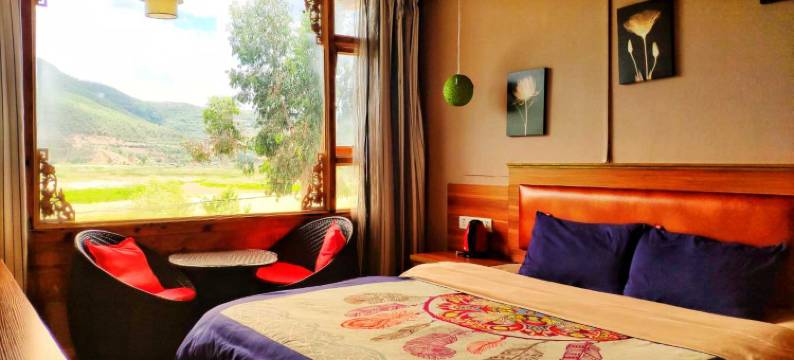 泸沽湖金色小院图片