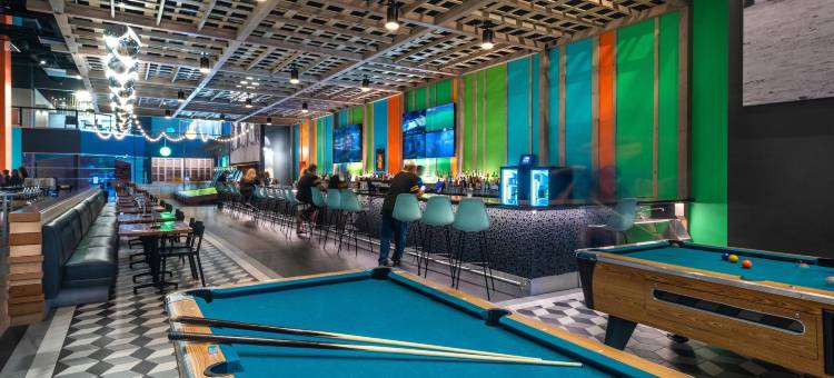 里诺市中心万丽水疗酒店(Renaissance Reno Downtown Hotel & Spa)图片