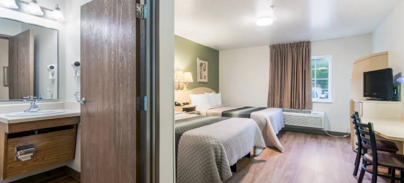 本顿维尔霍姆汤套房公寓(HomeTowne Studios & Suites Bentonville)图片