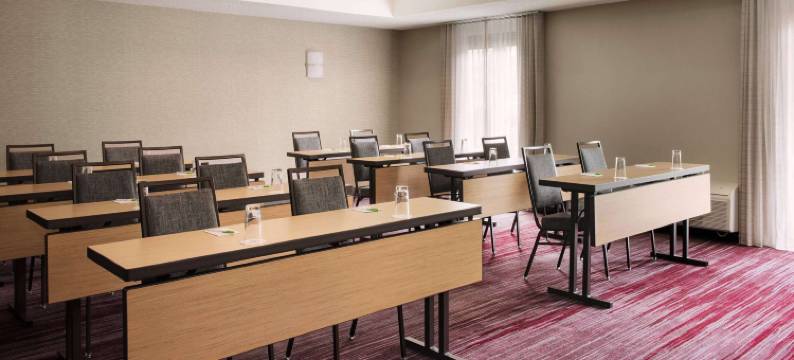 惠帕尼汉诺威索尼斯塔精选酒店(Sonesta Select Whippany Hanover)图片