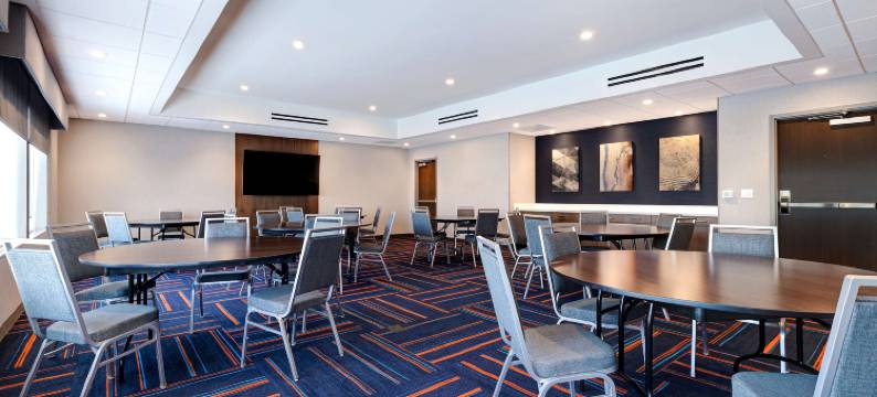 克朗波因特欢朋酒店(Hampton Inn by Hilton Crown Point)图片