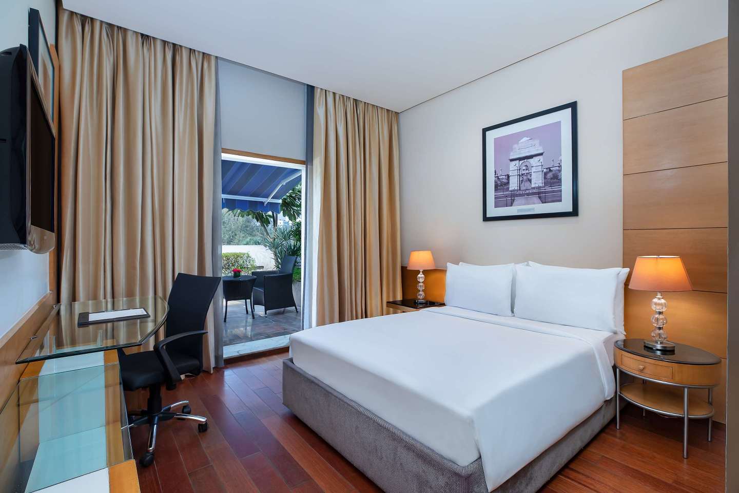 Radisson Blu Marina Hotel Connaught Place Hotel Overview