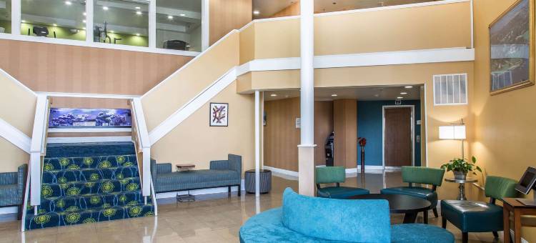 米德尔敦-纽波特凯艺套房酒店(Quality Inn and Suites Newport - Middletown)图片