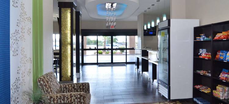 肯尼迪-卡恩斯城凯艺酒店(Quality Inn & Suites Kenedy - Karnes City)图片