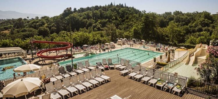 诺切尼吉拉索雷村酒店(hu Norcenni Girasole Village)图片