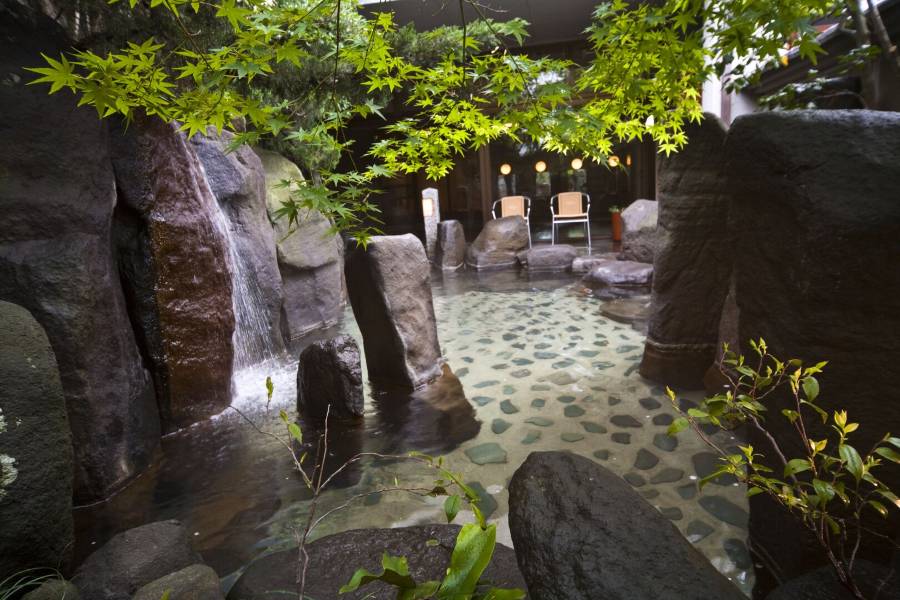 伊蘇浪花酒店