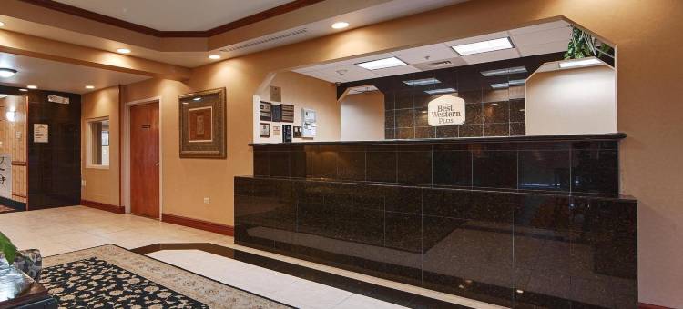 皮尔斯堡95号公路温德姆戴斯套房酒店(Days Inn & Suites by Wyndham Fort Pierce I-95)图片