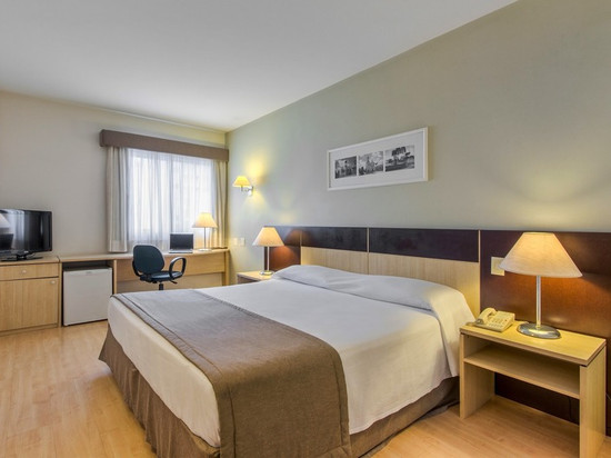 库里蒂巴巴特尔欧洲套房酒店 - 国家旅馆