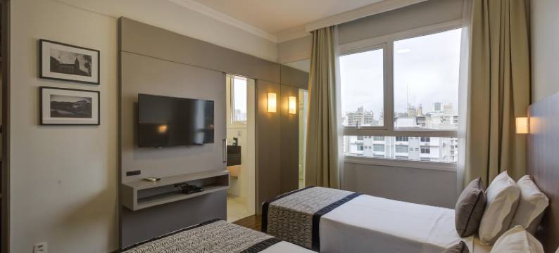 布卢梅瑙斯拉维耶罗酒店(Slaviero Blumenau)图片