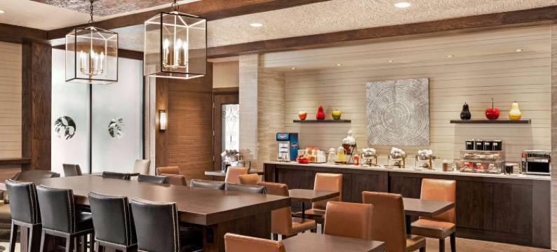 康沃尔华美达酒店(Ramada by Wyndham Cornwall)图片