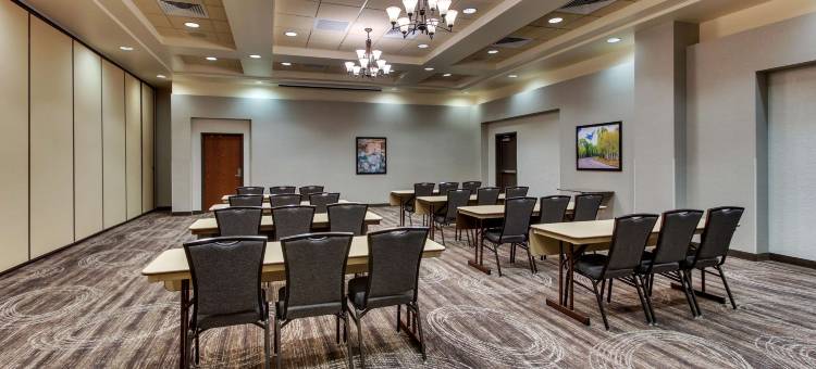 凤凰城欢乐谷德鲁里套房酒店(Drury Inn & Suites Phoenix Happy Valley)图片