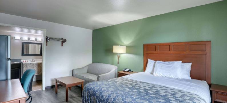 尼纳-阿普尔顿郊区开间(Suburban Studios Neenah-Appleton)图片