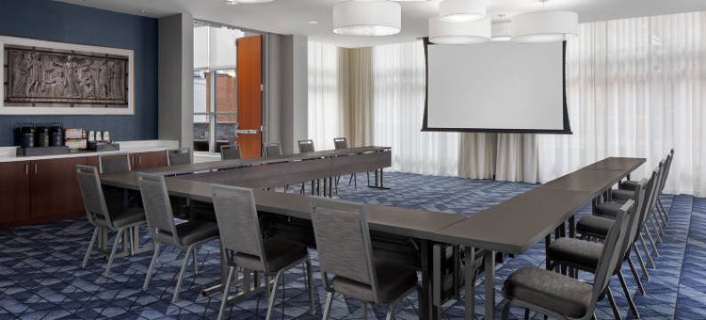 克里弗兰大学圈万怡酒店(Courtyard Cleveland University Circle)图片