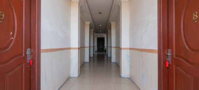 红多兹酒店-近西兰吉特国际机场(RedDoorz Near Silangit International Airport)图片