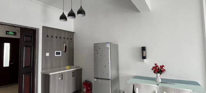 新春西客站店高铁站豪布斯卡民宿(西津西路分店)图片