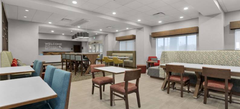 康沃尔郡希尔顿欢朋酒店(Hampton Inn by Hilton Cornwall)图片