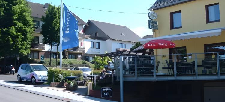 波尔纽博格雷斯酒店(Hotel Zur Burg Nürburg)图片