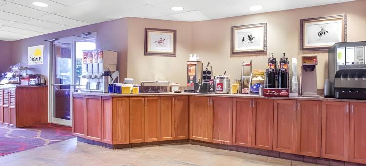 惠灵顿 - 科林斯堡凯艺套房酒店(Days Inn by Wyndham Wellington Fort Collins Area)图片