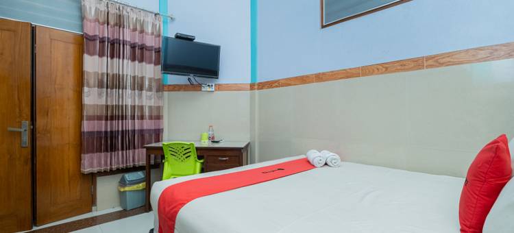 红多兹伊斯兰酒店-近新埠头阿伦阿伦(RedDoorz Syariah Near Alun-Alun Bojonegoro)图片
