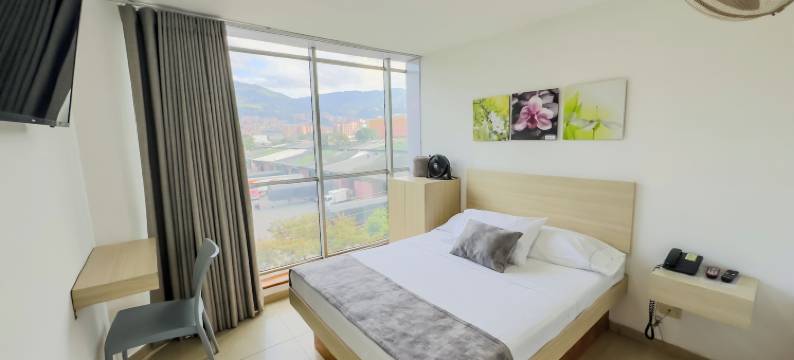 麦德林阿尔卡拉万酒店(Hotel Alcaravan Medellín)图片