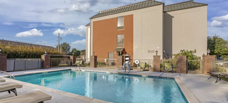 新奥尔巴尼贝斯特韦斯特酒店(Best Western New Albany)图片