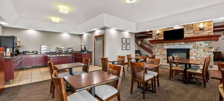 雷德温丽怡酒店(Country Inn & Suites by Radisson, Red Wing, MN)图片