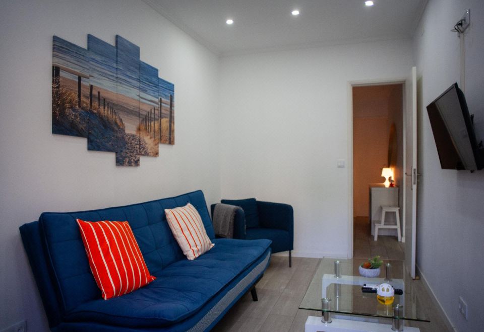 Just4UApartment - Near Lisbon & Beach - with AC Hotel Overview