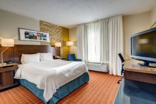 伍德布里奇万枫酒店及套房波托马克米尔斯(Fairfield Inn & Suites Potomac Mills Woodbridge)