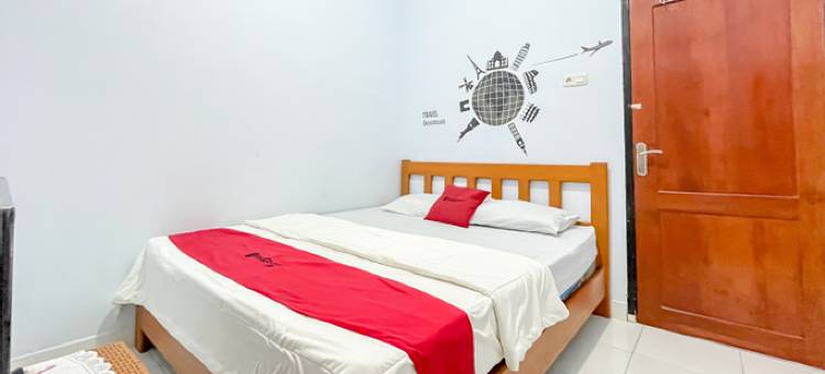 RedDoorz Syariah at Home Ampana Guest House Ampana Kota图片