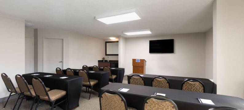 纳什维尔机场-布里利呗盟套房酒店(Baymont by Wyndham Nashville)图片