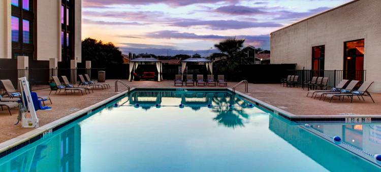 阿林顿南达拉斯沃斯堡国际机场希尔顿逸林酒店(Doubletree by Hilton Arlington DFW South)图片