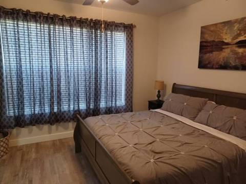 Private apartment close to all major Hampton Roads attractions.