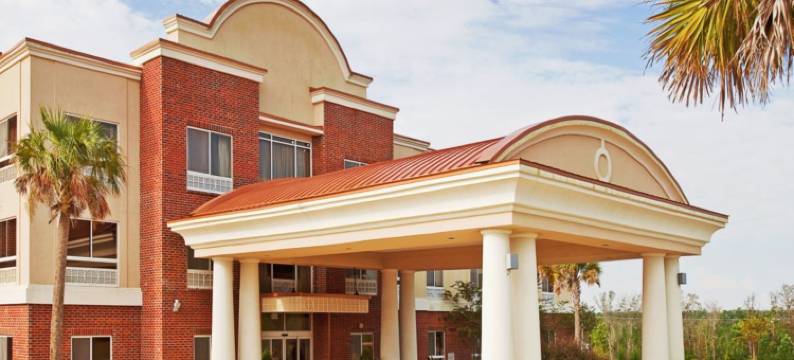 智选假日套房酒店卢斯代尔(Holiday Inn Express & Suites LUCEDALE by IHG)图片