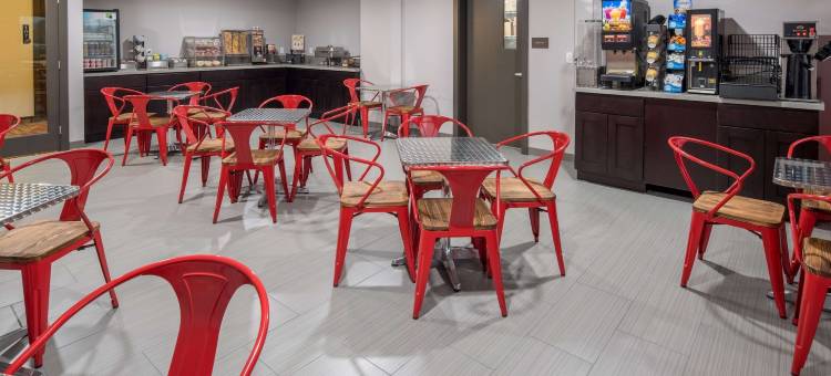 埃弗里特红狮套房酒店(Red Lion Inn & Suites Everett)图片