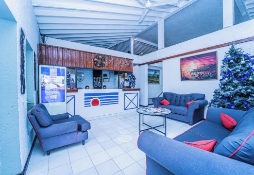 Visa Lodge Hotel Overview