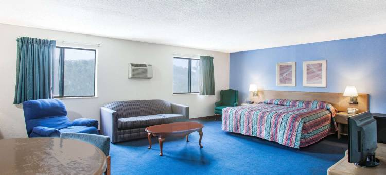 温泉城温德姆速8酒店(Super 8 by Wyndham Hot Springs)图片