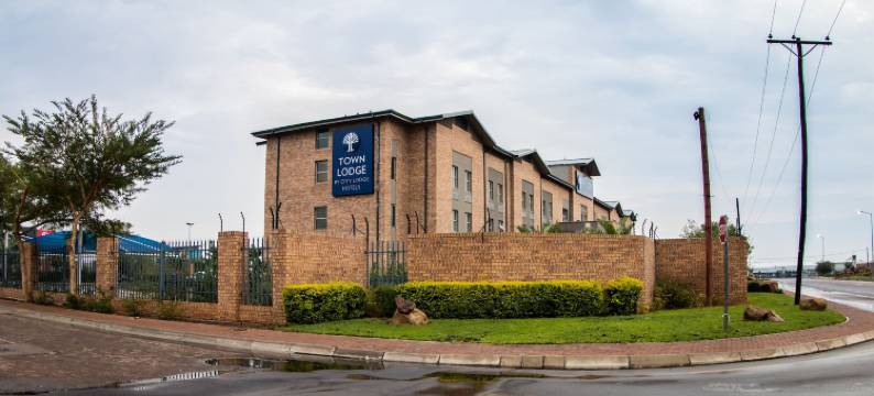 哈博罗内联排别墅(Town Lodge Gaborone)图片