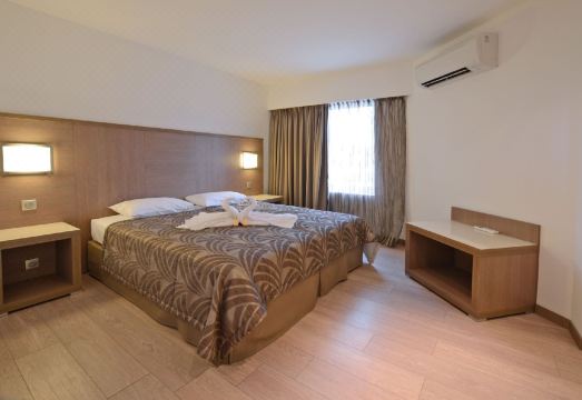 Calvi Hôtel Hotel Overview