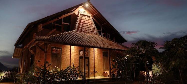 布米卡苏里安(Bhumi Kasuryan Borobudur)图片