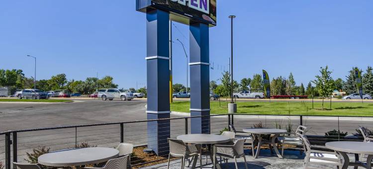 格雷特瀑布城机场美茵斯坦套房酒店(MainStay Suites Great Falls Airport)图片