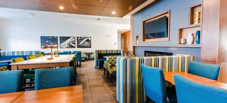 埃德蒙顿西部购物区智选假日酒店(Holiday Inn Express & Suites West Edmonton-Mall Area)图片