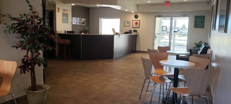 茵斯菲尔6号汽车旅馆(Joys Inn Innisfail, AB)图片