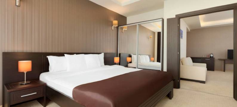 康斯坦察温德姆华美达酒店(Ramada by Wyndham Constanta)图片