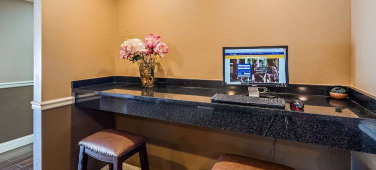 谢尔比维尔小屋贝斯特韦斯特酒店(Best Western Shelbyville Lodge)图片