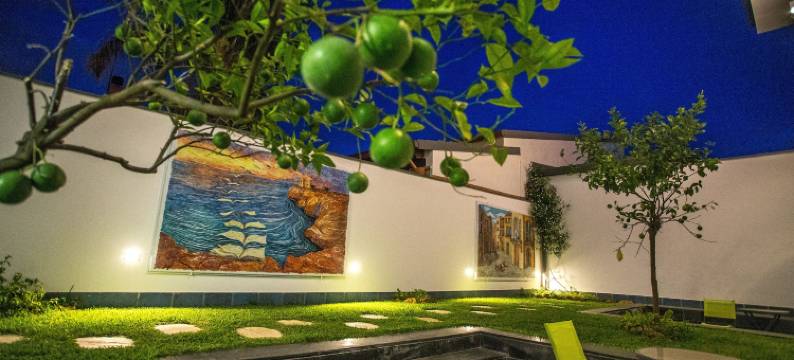 梦神怀抱家庭旅馆(Tra le Braccia di Morfeo)图片