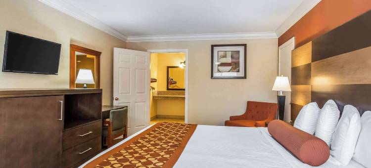 峡谷湖梅尼菲西罗德威套房酒店(Rodeway Inn & Suites Canyon Lake-Menifee West)图片