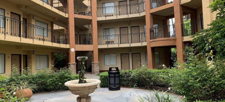 MainStay套房-橙县约翰韦恩机场(MainStay Suites Orange County John Wayne Airport)图片