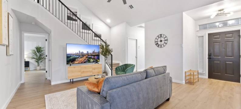 适合远程工作的大床宽带3居室(Modern & Homey 3Br Home, Remote Work Friendly, King Beds, Fast WiFi)图片